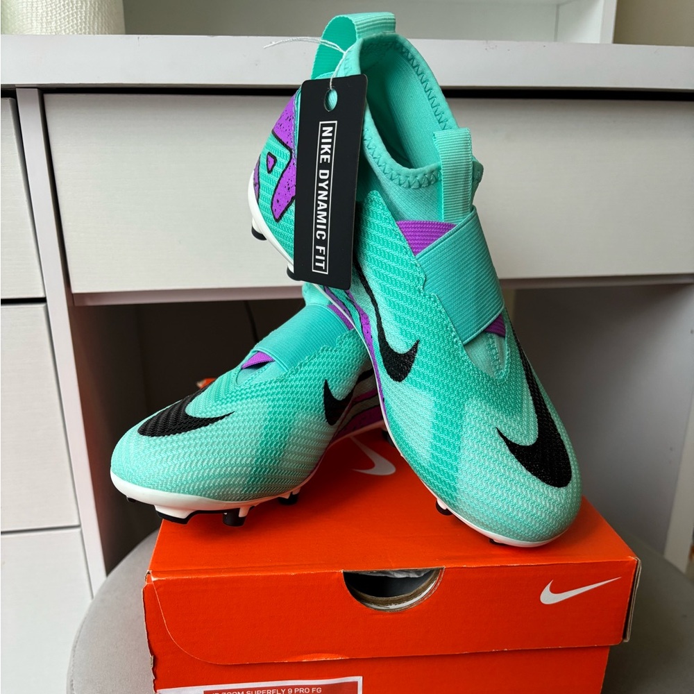 Nike Zoom Soccer Cleats in Aqua and Violet